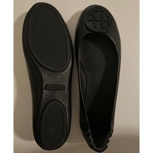 Never been worn back Tory Burch classic flats.